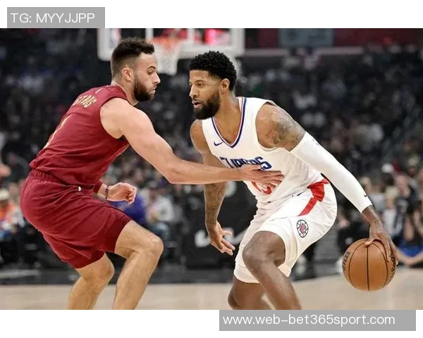 乔治在攻防战中表现出色15投7中三分球命中率高达33贡献20分5篮板5助攻 乔治在攻防战中表现出色15投7中三分球命中率高达33贡献20分5篮板5助攻