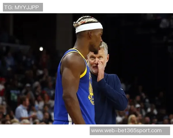 库里警惕对手利用失误增加压力轻松得分机会将不断被施加 库里警惕对手利用失误增加压力轻松得分机会将不断被施加