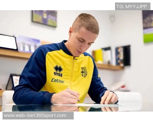 斯基拉报道38岁门将瓜伊塔今日完成帕尔马体检签约至2026年 斯基拉报道38岁门将瓜伊塔今日完成帕尔马体检签约至2026年