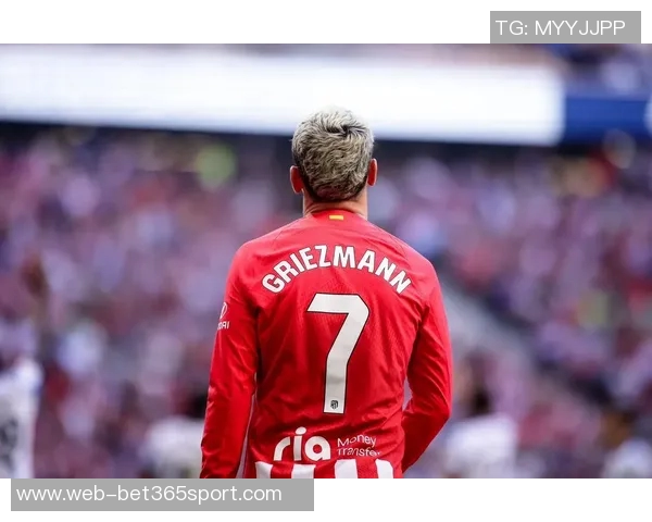 格列兹曼34岁荣获金足奖展现足球生涯辉煌成就与不懈追求 格列兹曼34岁荣获金足奖展现足球生涯辉煌成就与不懈追求