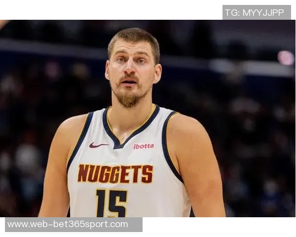 约基奇追平大O成NBA历史单场35分15篮板10助攻纪录的传奇时刻