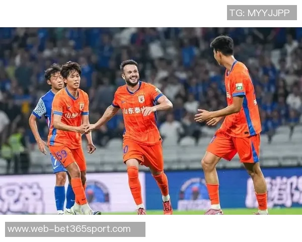 瓦科制造点球机会却被赵博扑出泰山与浙江依然战成平局