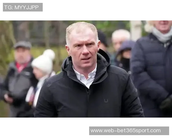 卡拉格与斯科尔斯齐声呼吁阿莫林圣诞前辞职时间已不再充裕